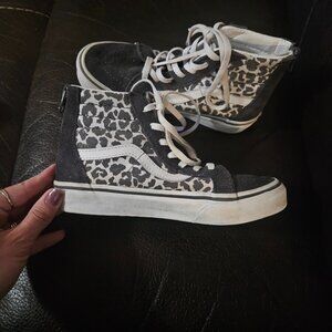 Girls suede sz 1 vans